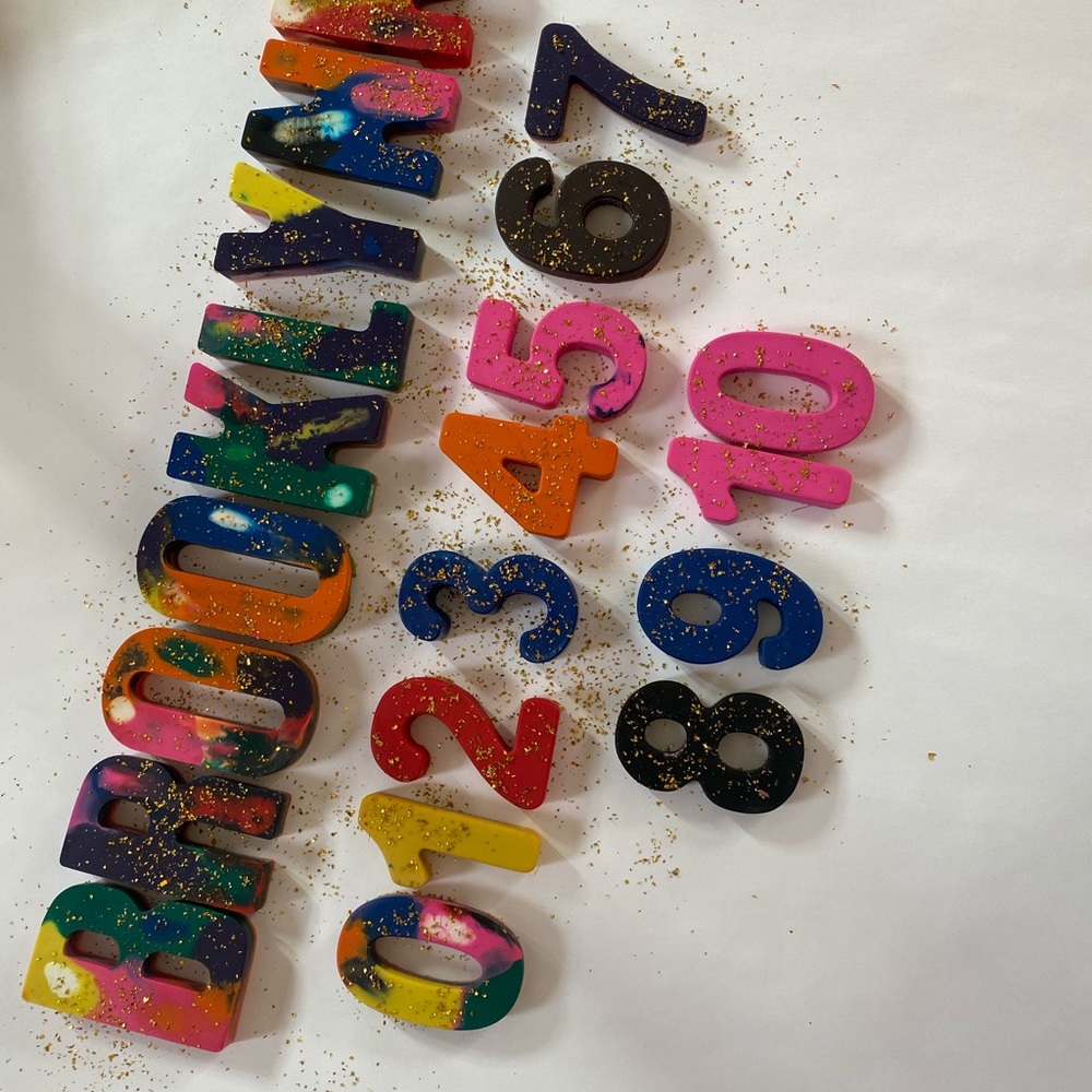 Custom crayons - Picture 4 of 5